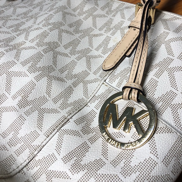 Michael Kors Bag - Picture 5 of 6